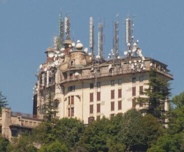 Abandoned luxury hotel in Italy is Cyberpunk AF
