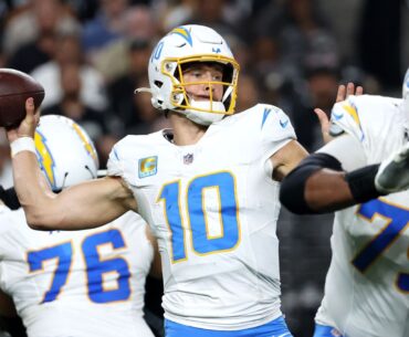 Justin Herbert controls game in Chargers' win over Raiders