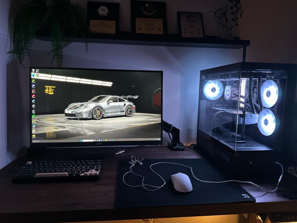 my first build (R7 9800x3d + 5070ti)