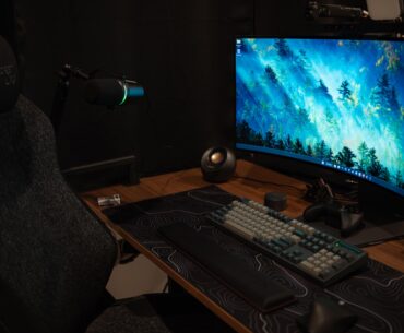 Got a new desk and moved a few things around