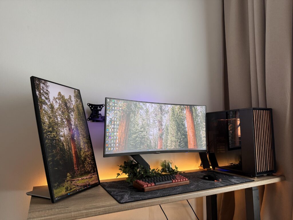 My gaming and work setup :)