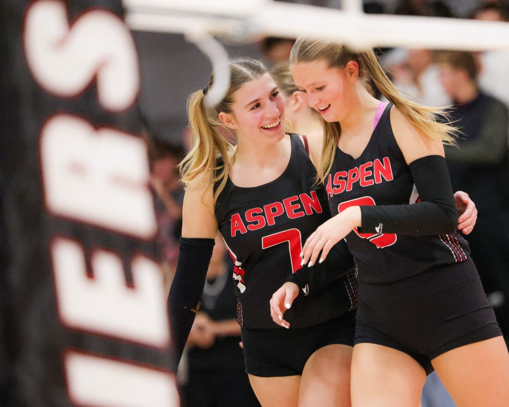 Aspen High volleyball on doorstep of hosting regional playoff games Aspen High volleyball on doorstep of hosting regional playoff games