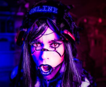 I was imagining how I could look in a Cyberpunk world. So, here you go :D