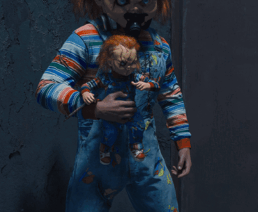 Look at his gas mask