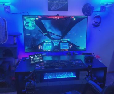 One of my setups for flying spaceships