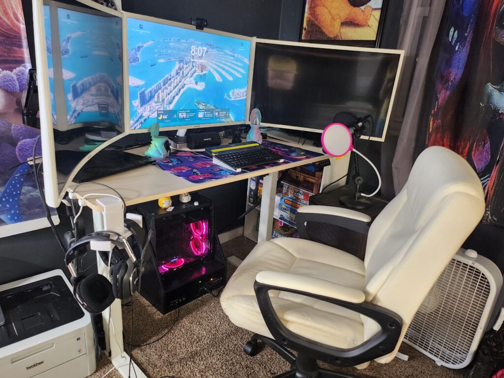 The Dual Battlestation laptop + PC
