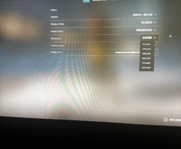 Screen keeps going ⬛️ & fps issue