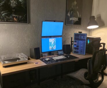 I'm quite satisfied with how my battlestation looks to post it here. Simple and cosy.