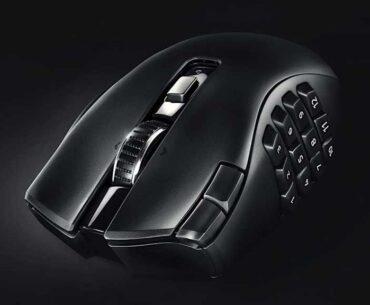 Razer Naga V2 HyperSpeed gaming mouse deal