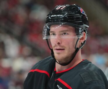 What’s going on with Andrei Svechnikov, scoreless in 8 Hurricanes games? ‘Disappears a little bit’