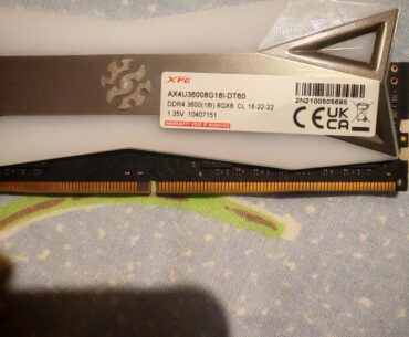 What chip of ram is this? Can anyone identify it? There's nothing else on the ram