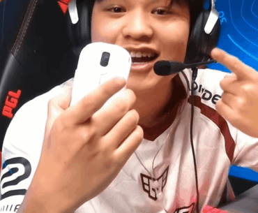 What mouse is yxngstxr using?
