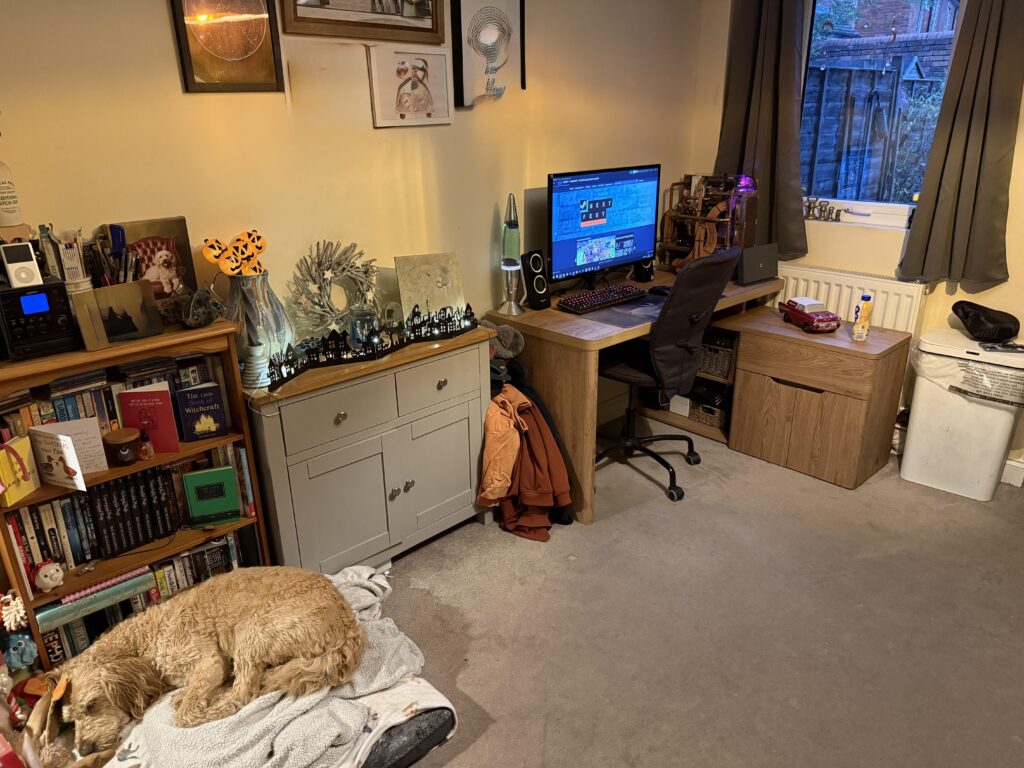 4 years after finishing the PC, I finally have an actual desk.