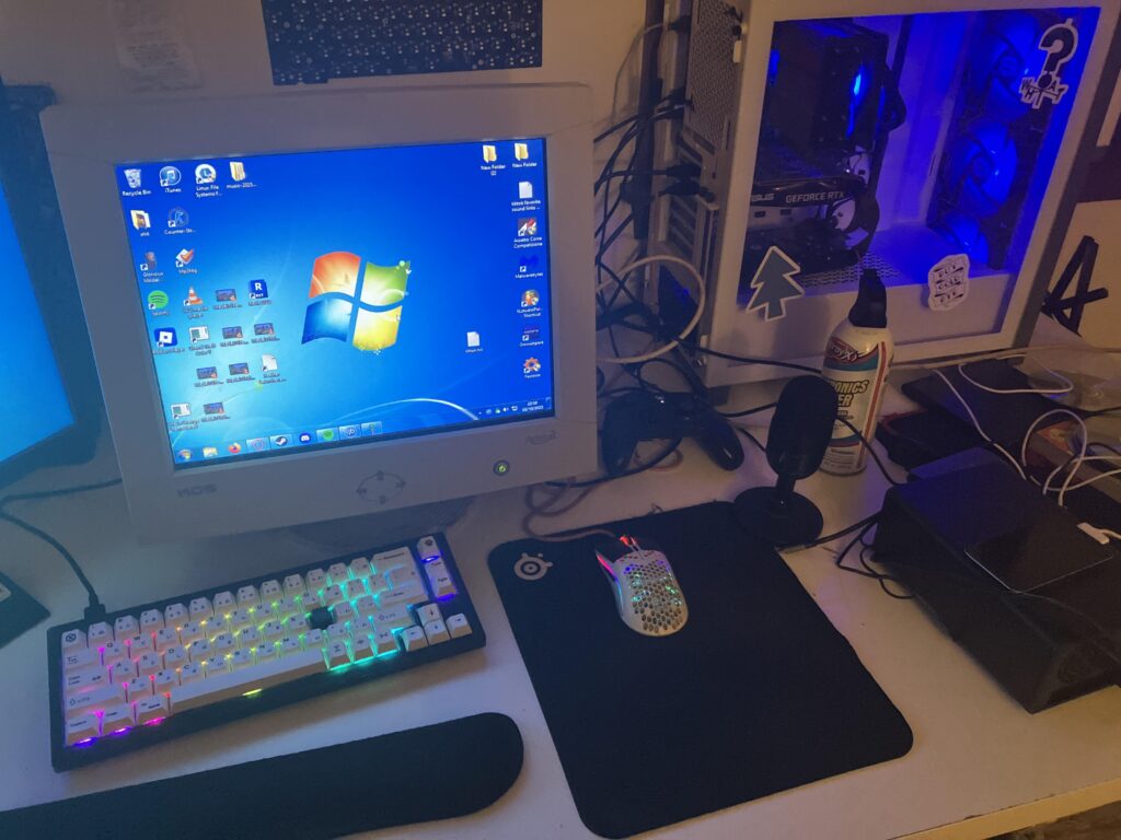 my very average setup (ignore the cable management)