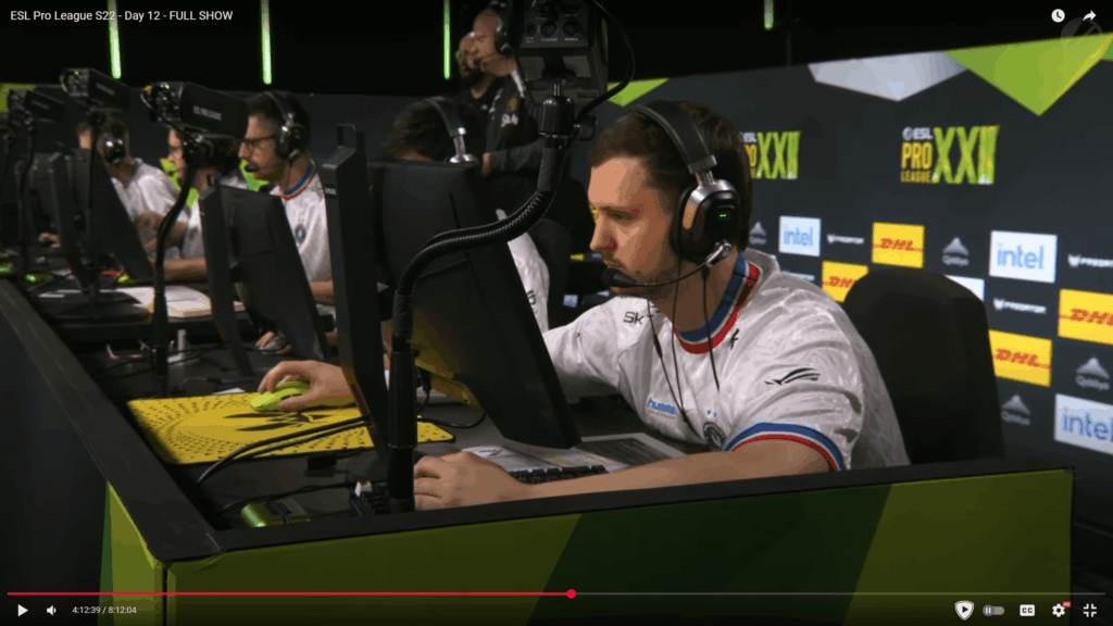 this does not look comfortable