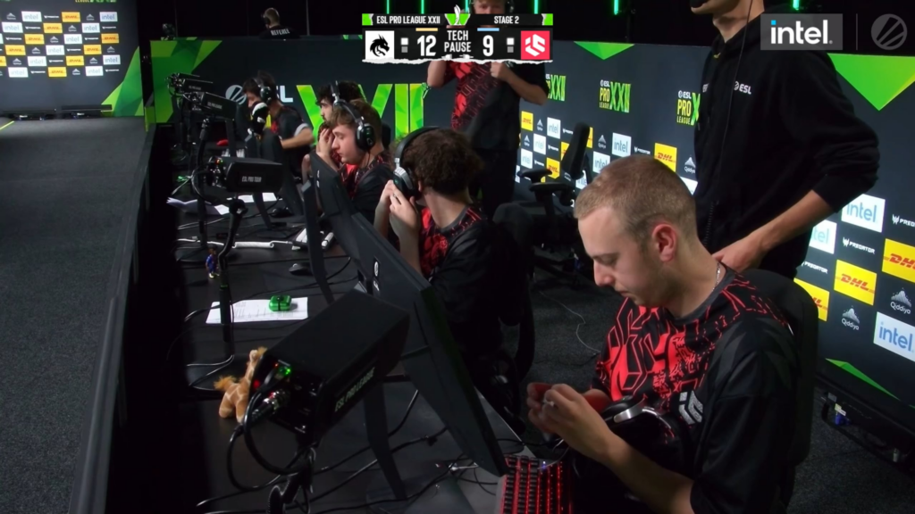 cairne broke his mouse against Team Spirit and had to play the rest of the match with a wired mouse supplied by ESL