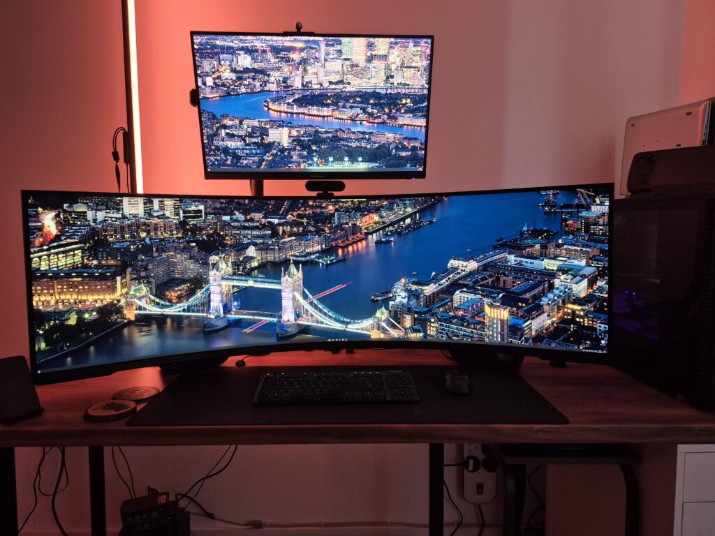 What do you guys think of gaming and WFH battlestation?