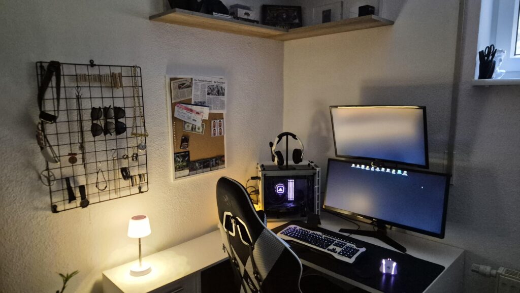 My friend says the corner desk is giving childish vibes. What do yall think?