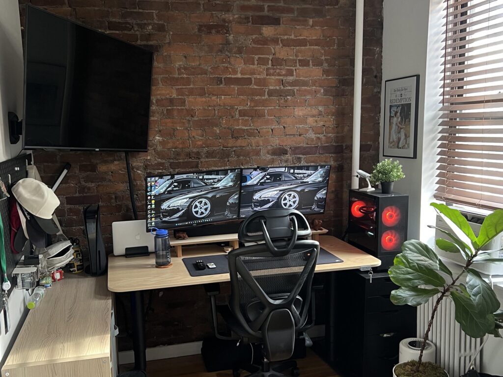 26M, Cozy NYC Battlestation