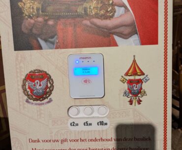 See the blood of Christ. Pay contactless