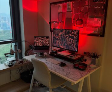 New apartment, new desk