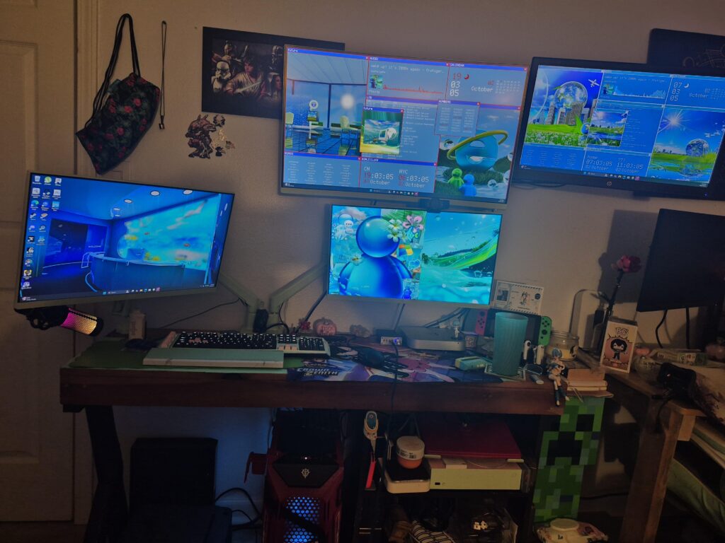 My newest setup going for a more frutiger style