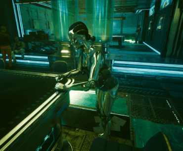 What in the world is this? A Robot? Surely it's not a human. How would they not have Cyberpsychosis?