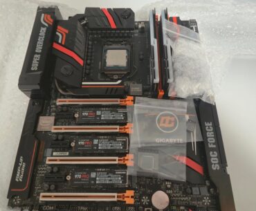 Remember this motherboard? Z170X-SOC Force will be on repairs! Trying to revive the legend.