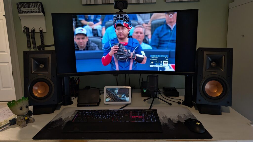 Upstairs and downstairs battlestations