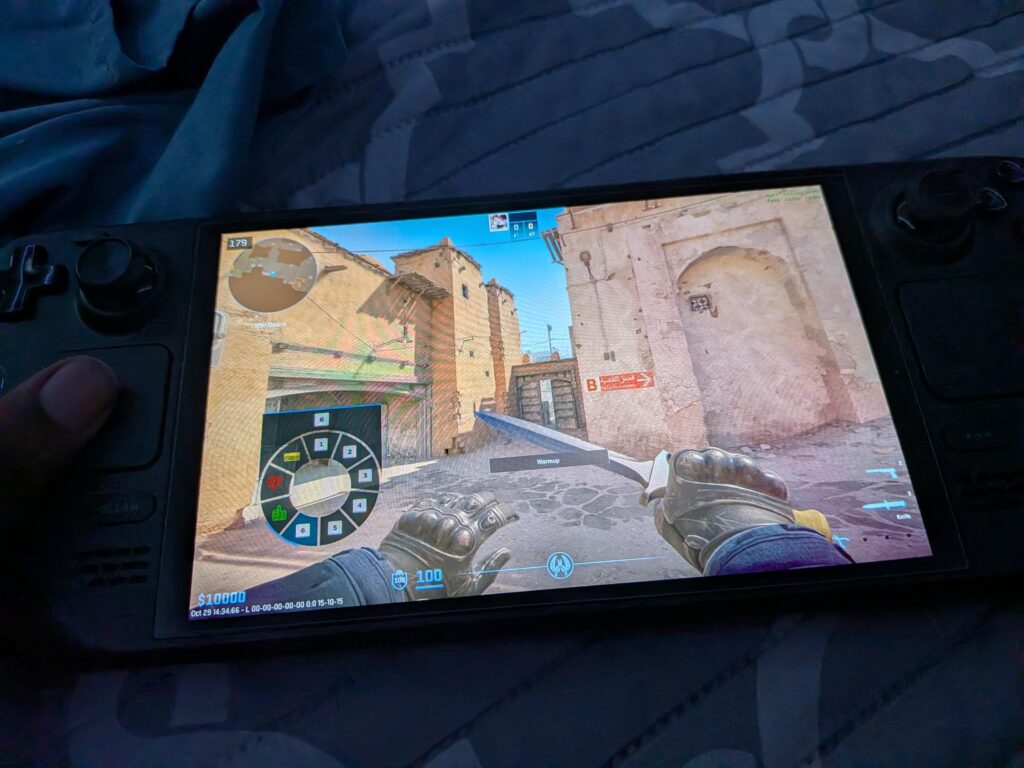 Counter Strike 2 on full graphics settings, steam deck - Lossless Scaling