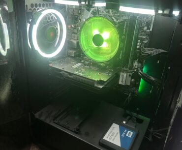 Does anyone know what kind of PC this is?