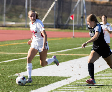 With strong defense and late-game heroics, No. 1 women’s soccer moves on to third consecutive Final Four