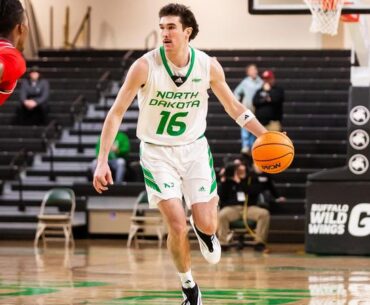 NOTES: Hawks Travel to The Golden State for Second Game Against UC Riverside This Season