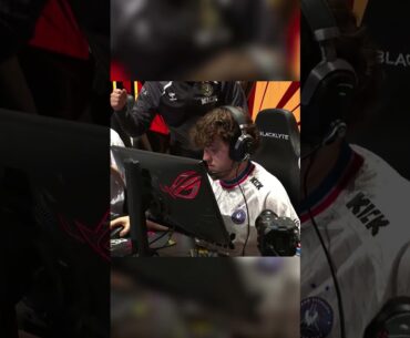 Flick & Collect 😎 #cs2 #zywoo #counterstrike