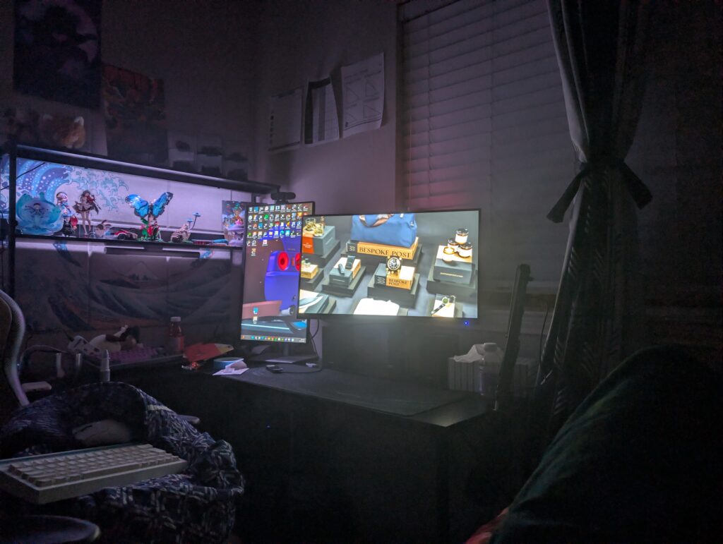 Ireally like my battle station, I can use my PC while in my chair or in bed