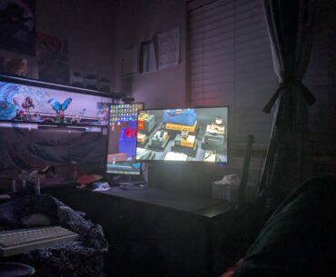Ireally like my battle station, I can use my PC while in my chair or in bed
