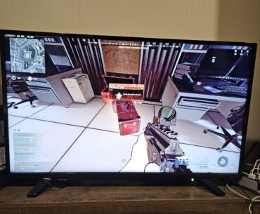 How to obtain these all Specialist perks in the Skyscraper in the downtown? I open the door with the numbers from the pool, but the 3 loots are always locked