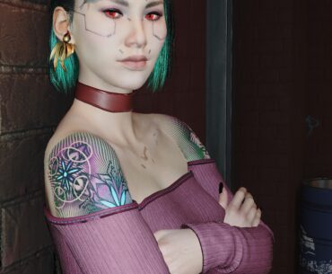 Is this some So Mi spy version? xD Before PL? Found her in the Red Dirt, she told me “Hey V.” Also.. her bird tattoo is.. familiar?