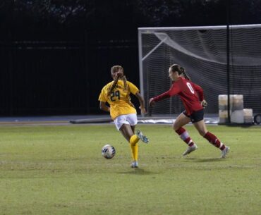 Women’s soccer splits Homecoming Weekend games