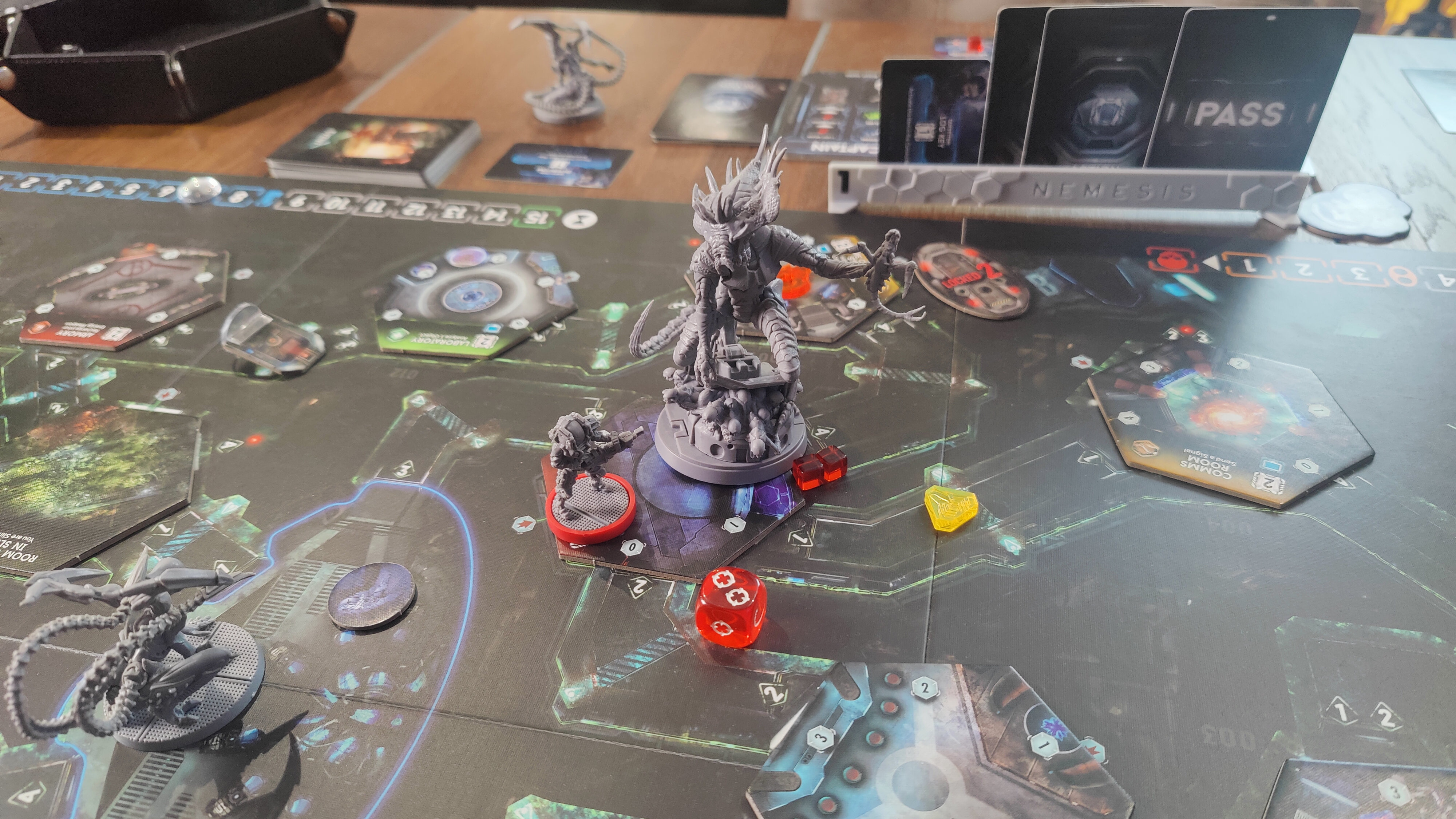 The solider battling the Intruder Queen - we wish them the best of luck.