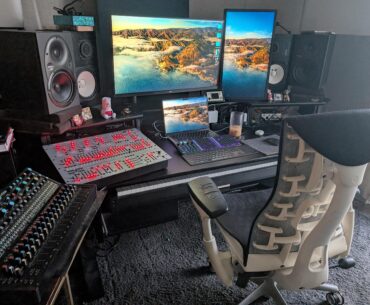 My coworker told me share my battlestation