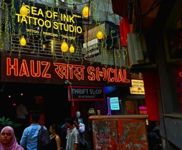 Cyberpunk bar in Dehli