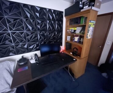 How would you fit a desktop on the desk here?