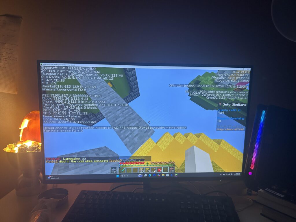 Looking for friend to Play minecraft with