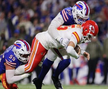 Bills defense shuts down Patrick Mahomes, Josh Allen’s magnificent game and other observations