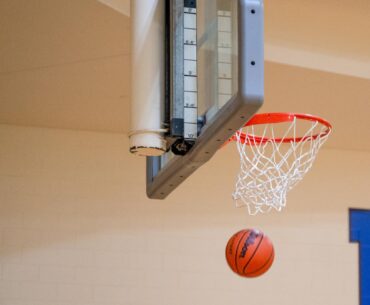 Women’s basketball secures first two games, following historic season – Grand Valley Lanthorn