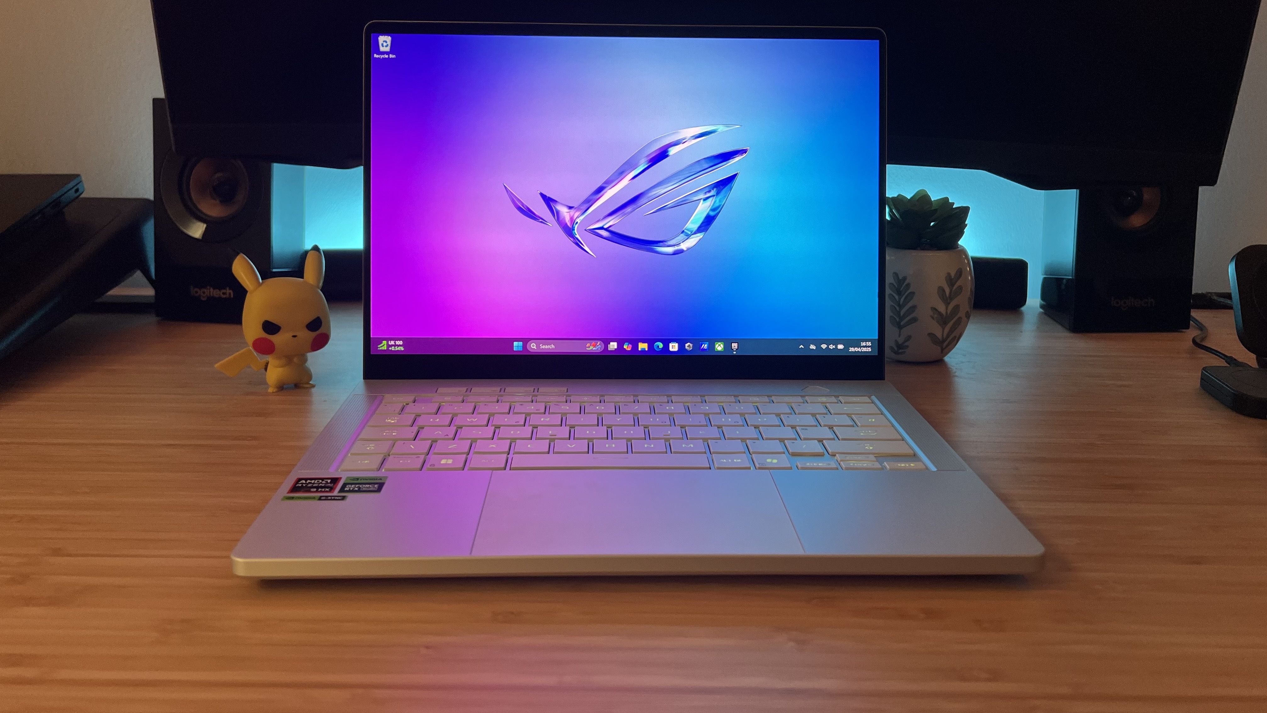 2025 Asus ROG Zephyrus G14 gaming laptop on a wooden desk