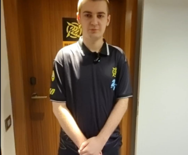 xKacpersky gives a tour of NiP's pracc room for the Budapest Major
