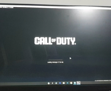 HELPP!! Game keeps crashing as i click on warzone 😭