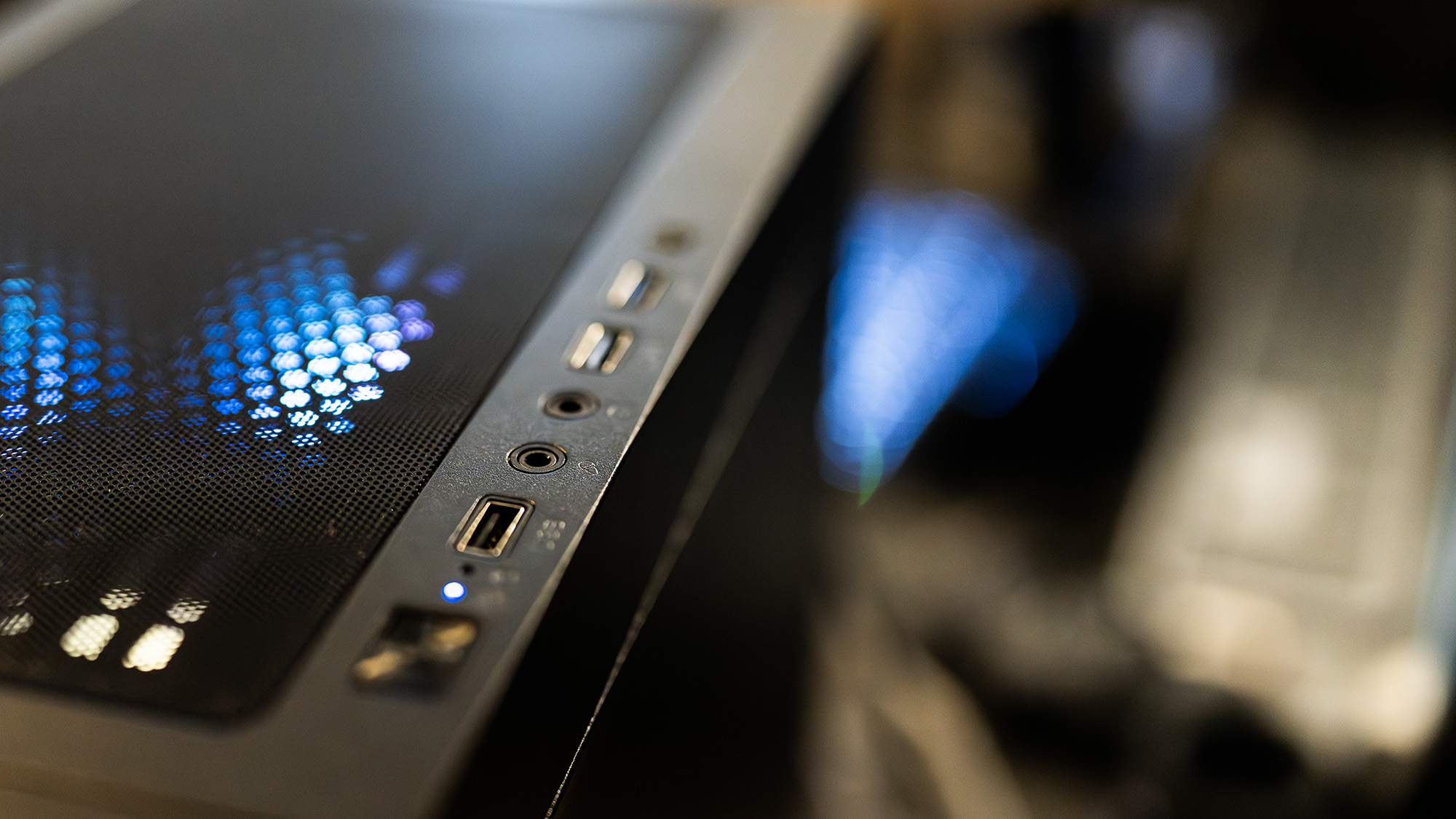 ABS Cyclone Aqua gaming PC
